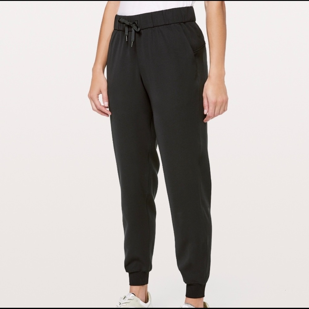 Lululemon On the Fly Joggers